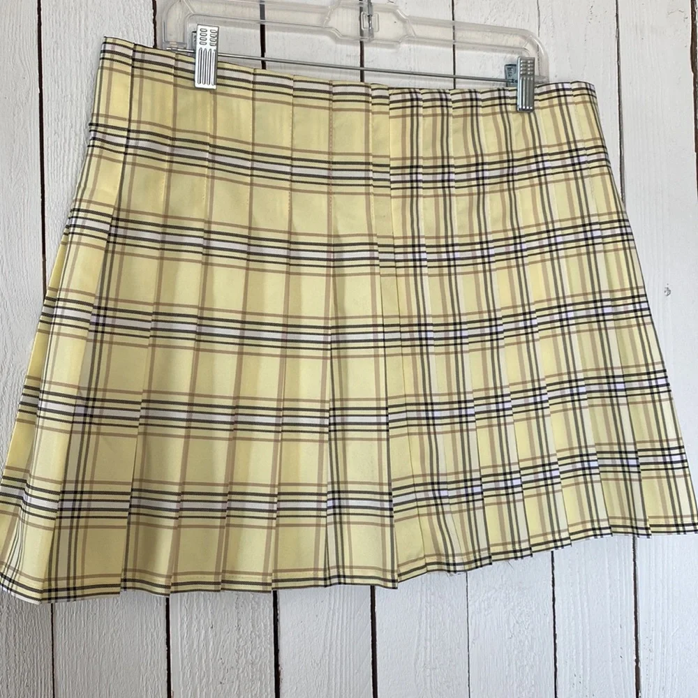 Tennis Skirt - Picture 6 of 12